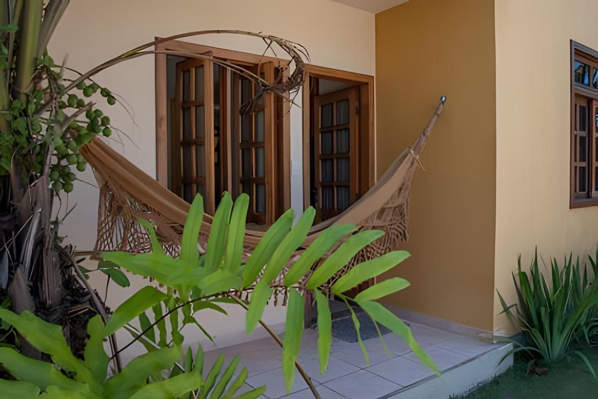 Holiday home Taperapuan Beachfront Haven: Poolside Retreat With Wi-fi Porto Seguro